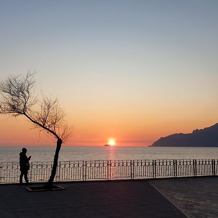 Doralice Comfort House Free Private Parking Villa Salerno Exterior foto