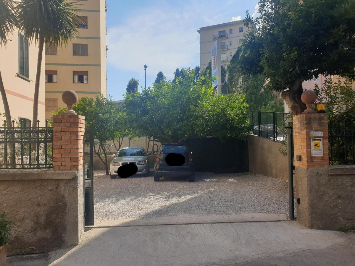 Doralice Comfort House Free Private Parking Villa Salerno Exterior foto