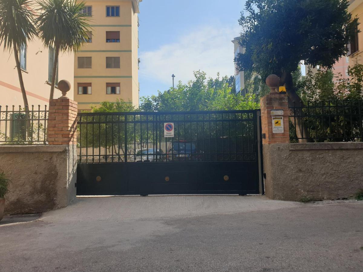 Doralice Comfort House Free Private Parking Villa Salerno Exterior foto