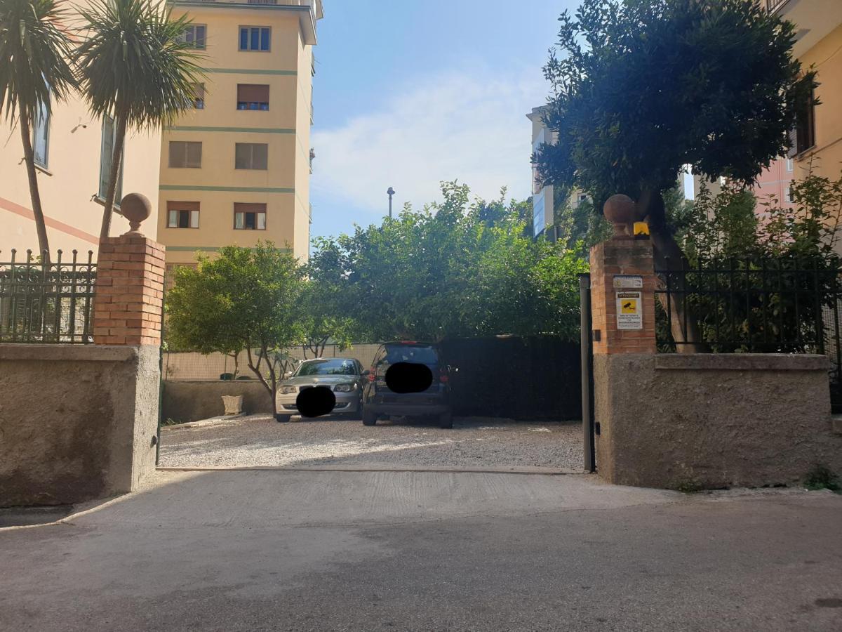 Doralice Comfort House Free Private Parking Villa Salerno Exterior foto